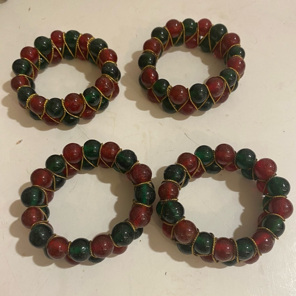 Red and Green Glass Bead Napkin Holders (4) (KT)